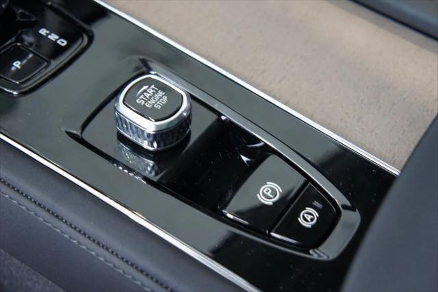 new 2025 Volvo XC90 car, priced at $69,155