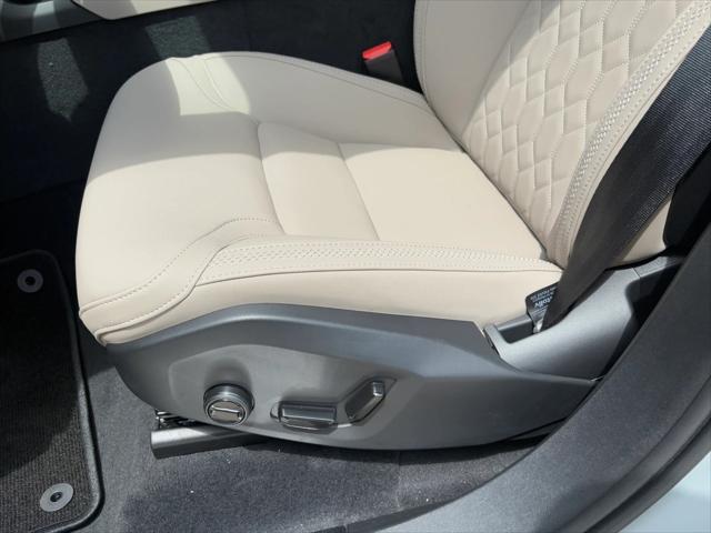 new 2026 Volvo XC90 car, priced at $69,175