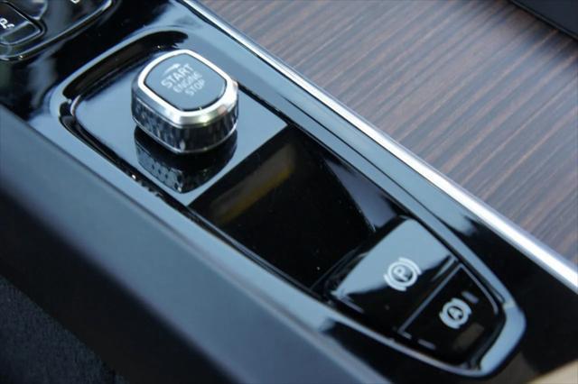 used 2022 Volvo XC60 car, priced at $41,127