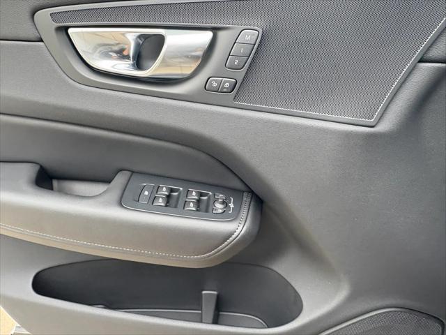 new 2025 Volvo XC60 car, priced at $48,785