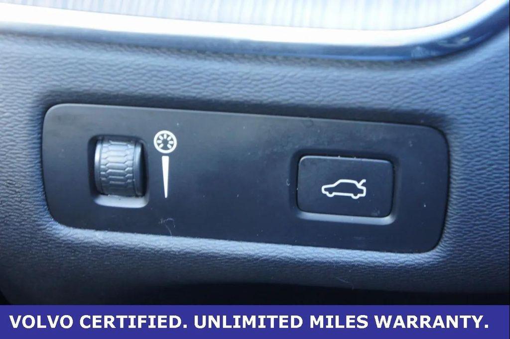 used 2022 Volvo XC60 car, priced at $31,200