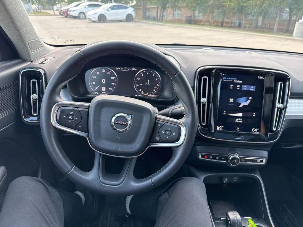 used 2020 Volvo XC40 car, priced at $25,900