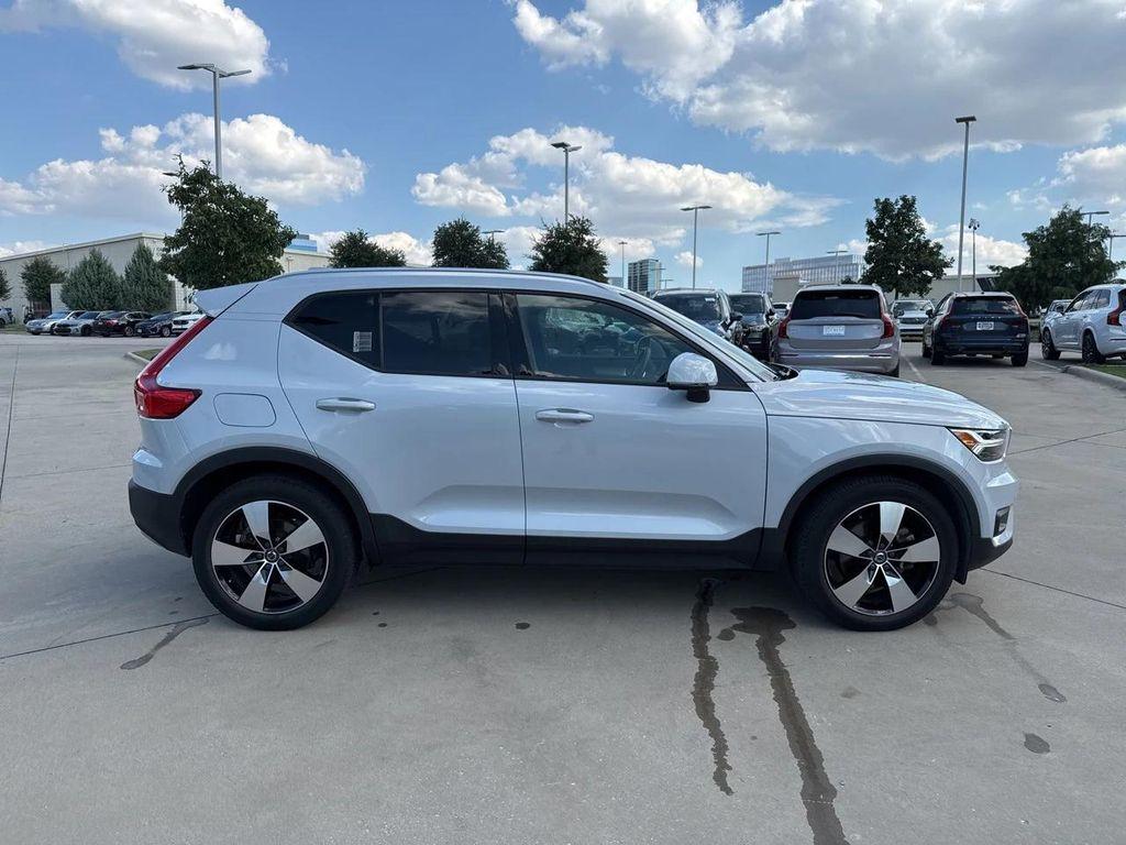 used 2020 Volvo XC40 car, priced at $25,900