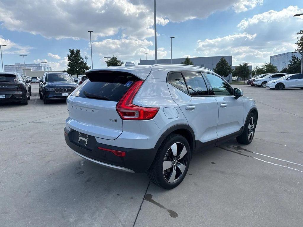 used 2020 Volvo XC40 car, priced at $25,900