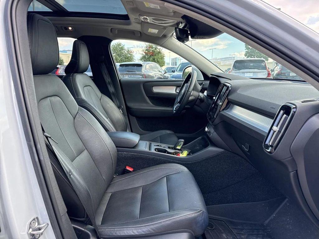 used 2020 Volvo XC40 car, priced at $25,900