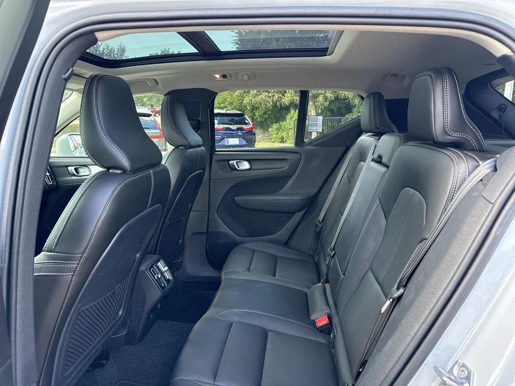 used 2020 Volvo XC40 car, priced at $25,900