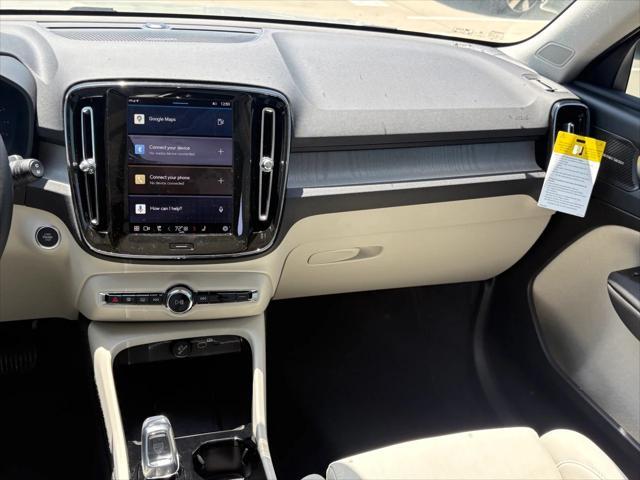 new 2025 Volvo XC40 car, priced at $53,250