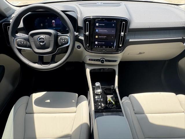 new 2025 Volvo XC40 car, priced at $53,250