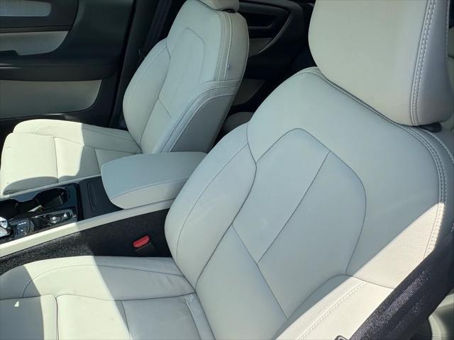 new 2025 Volvo XC40 car, priced at $53,250