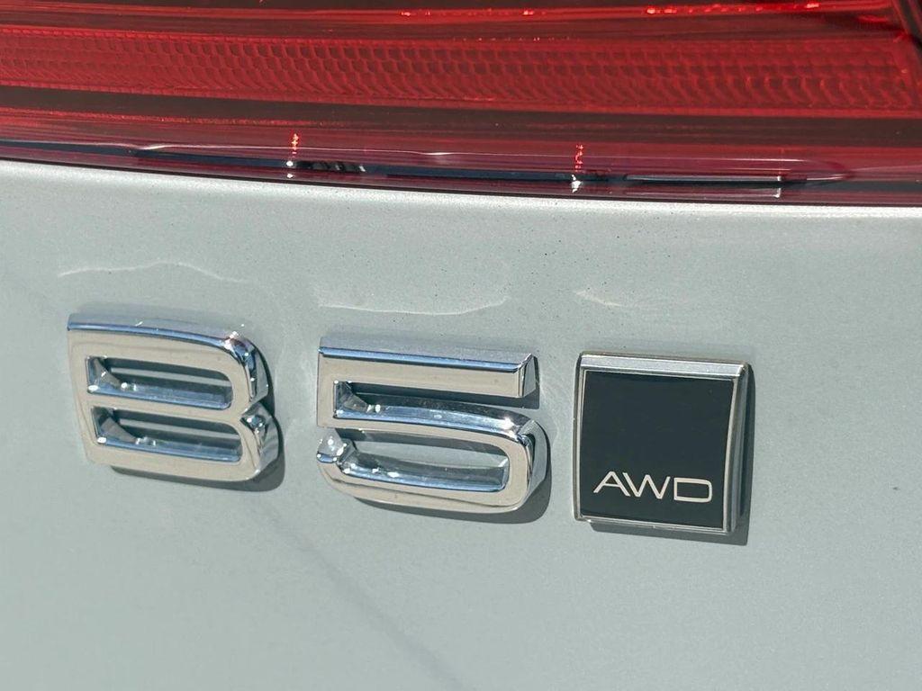 new 2025 Volvo XC60 car, priced at $63,805