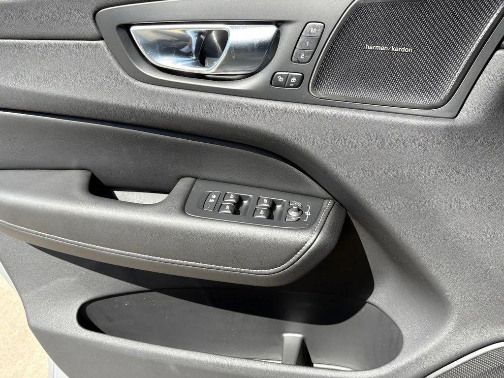 new 2025 Volvo XC60 car, priced at $63,805