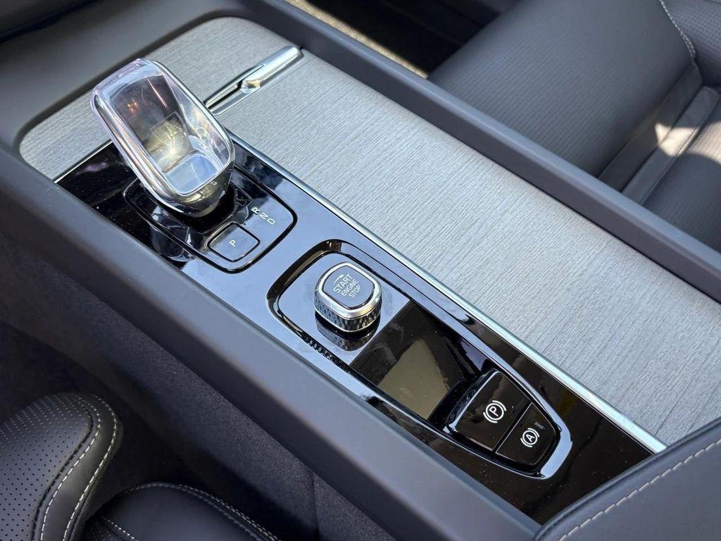 new 2025 Volvo XC60 car, priced at $63,805