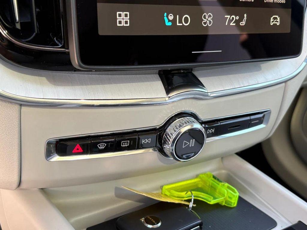 new 2026 Volvo XC60 car, priced at $66,185