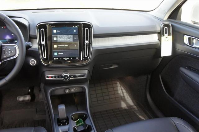 new 2025 Volvo XC40 car, priced at $45,465