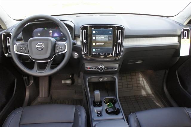 new 2025 Volvo XC40 car, priced at $45,465