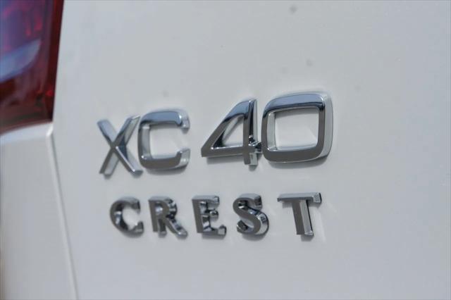 new 2025 Volvo XC40 car, priced at $45,465