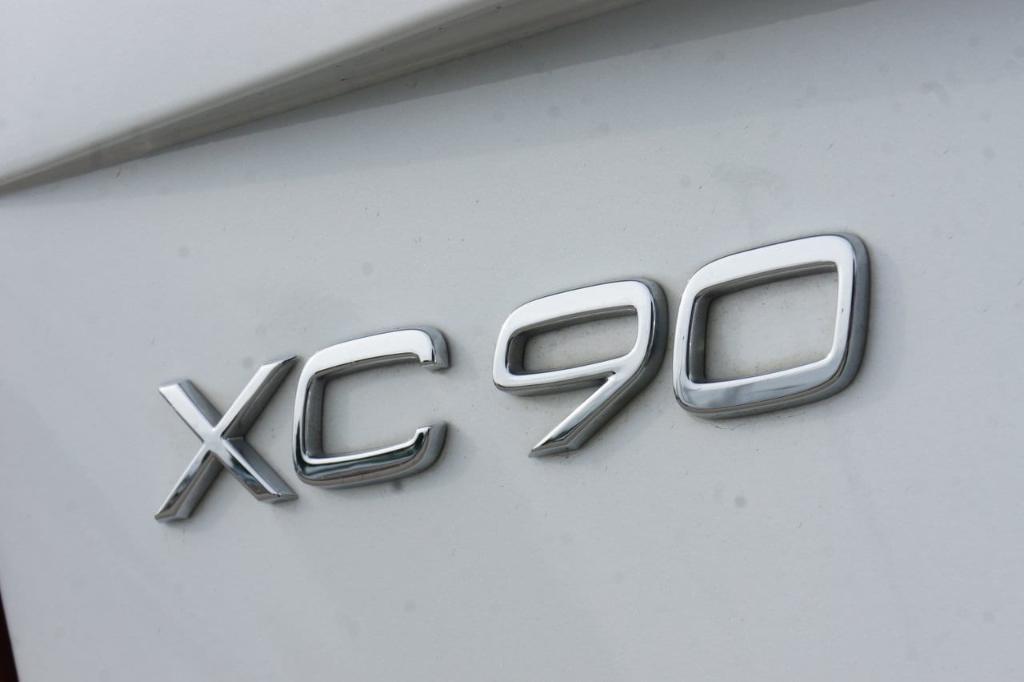 used 2021 Volvo XC90 car, priced at $43,451