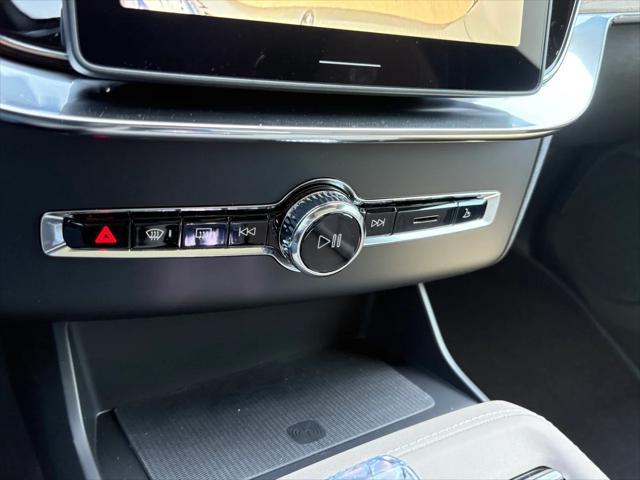 new 2025 Volvo XC90 Plug-In Hybrid car, priced at $78,805