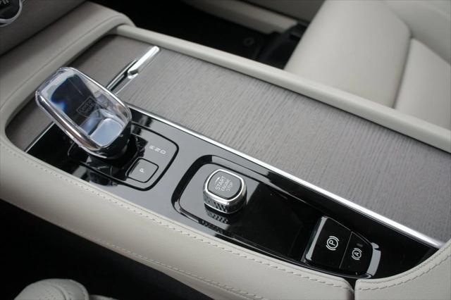 new 2025 Volvo XC90 Plug-In Hybrid car, priced at $82,405