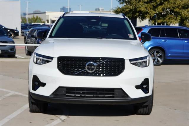 new 2025 Volvo XC40 car, priced at $48,235