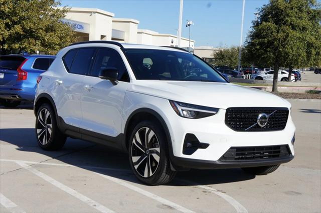 new 2025 Volvo XC40 car, priced at $48,235