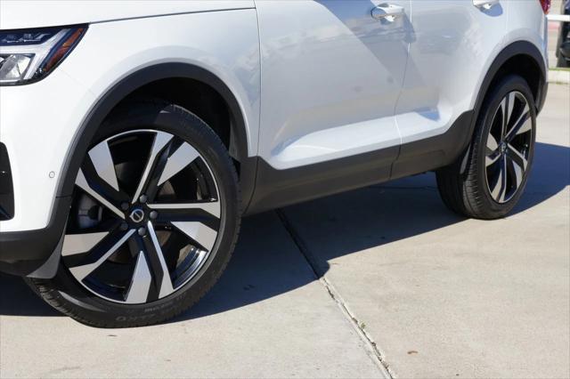 new 2025 Volvo XC40 car, priced at $48,235