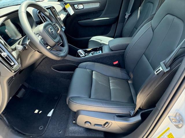 new 2025 Volvo XC40 car, priced at $51,565