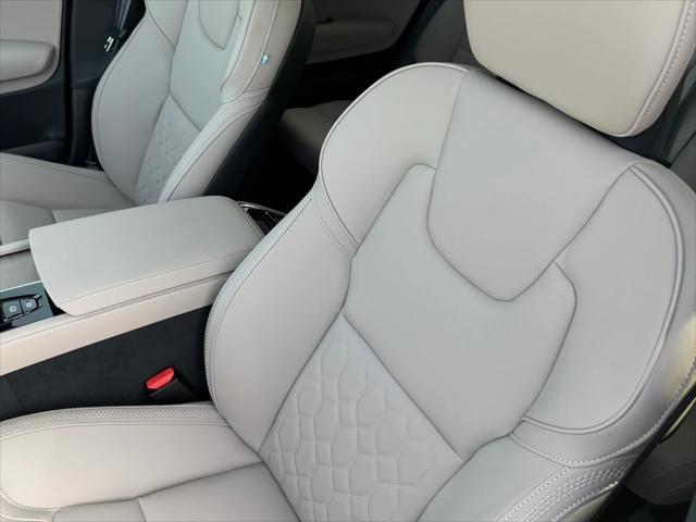 new 2025 Volvo XC90 car, priced at $60,935