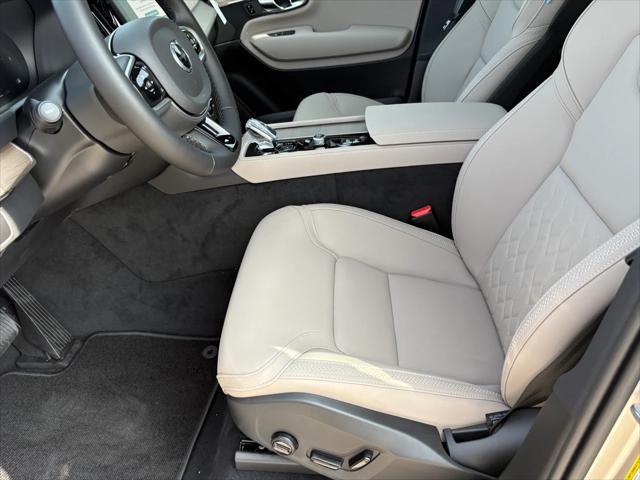 new 2025 Volvo XC90 car, priced at $60,935