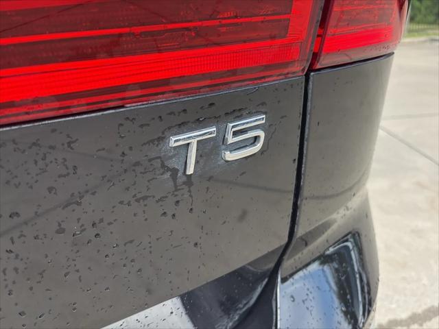 used 2021 Volvo XC60 car, priced at $28,999
