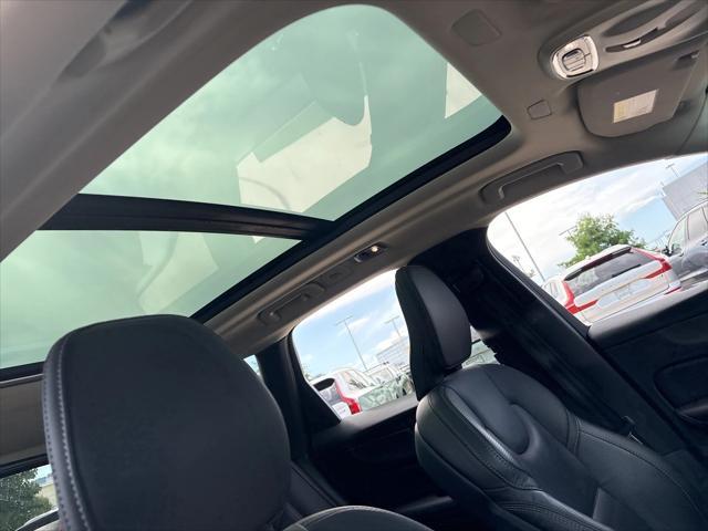 used 2021 Volvo XC60 car, priced at $28,999
