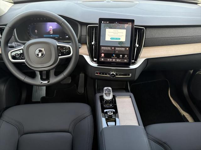 new 2025 Volvo XC90 car, priced at $67,455