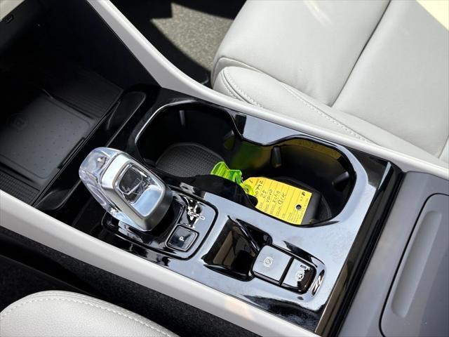 new 2025 Volvo XC40 car, priced at $49,460