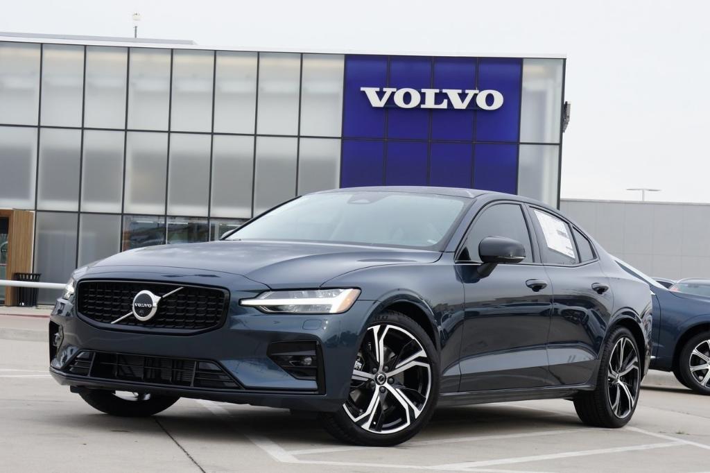 new 2024 Volvo S60 car, priced at $49,580