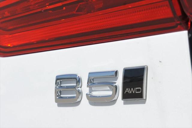new 2025 Volvo XC60 car, priced at $60,660
