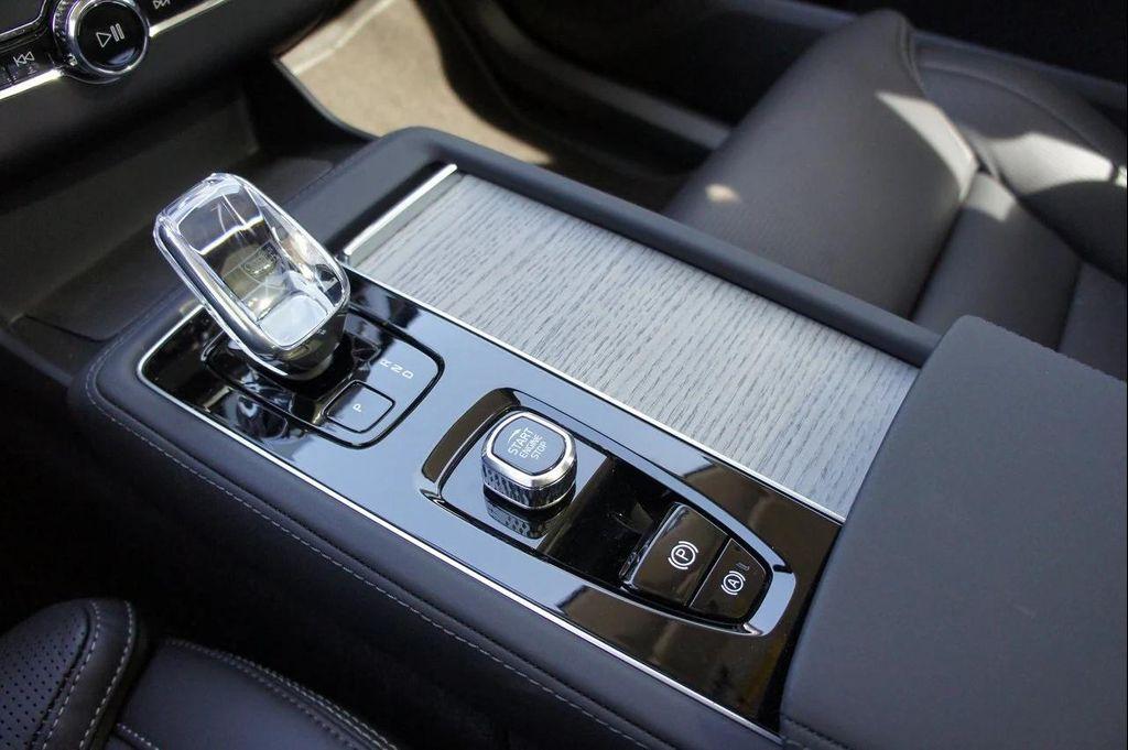 new 2025 Volvo XC90 Plug-In Hybrid car, priced at $82,755
