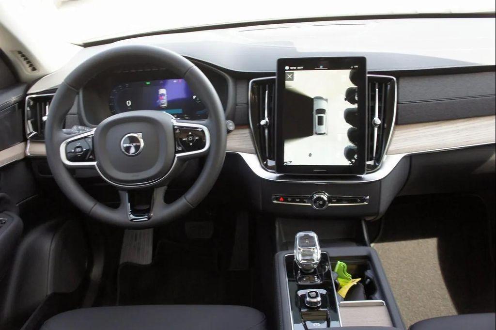 new 2025 Volvo XC90 Plug-In Hybrid car, priced at $78,805
