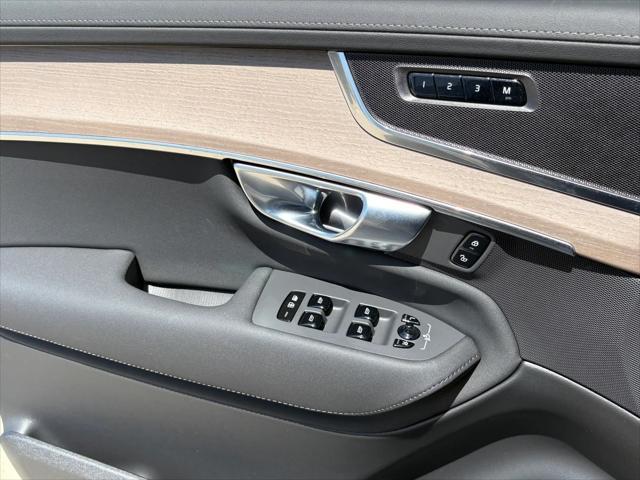new 2025 Volvo XC90 car, priced at $67,105