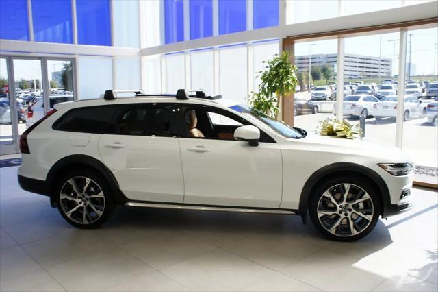 new 2025 Volvo V90 Cross Country car, priced at $76,860