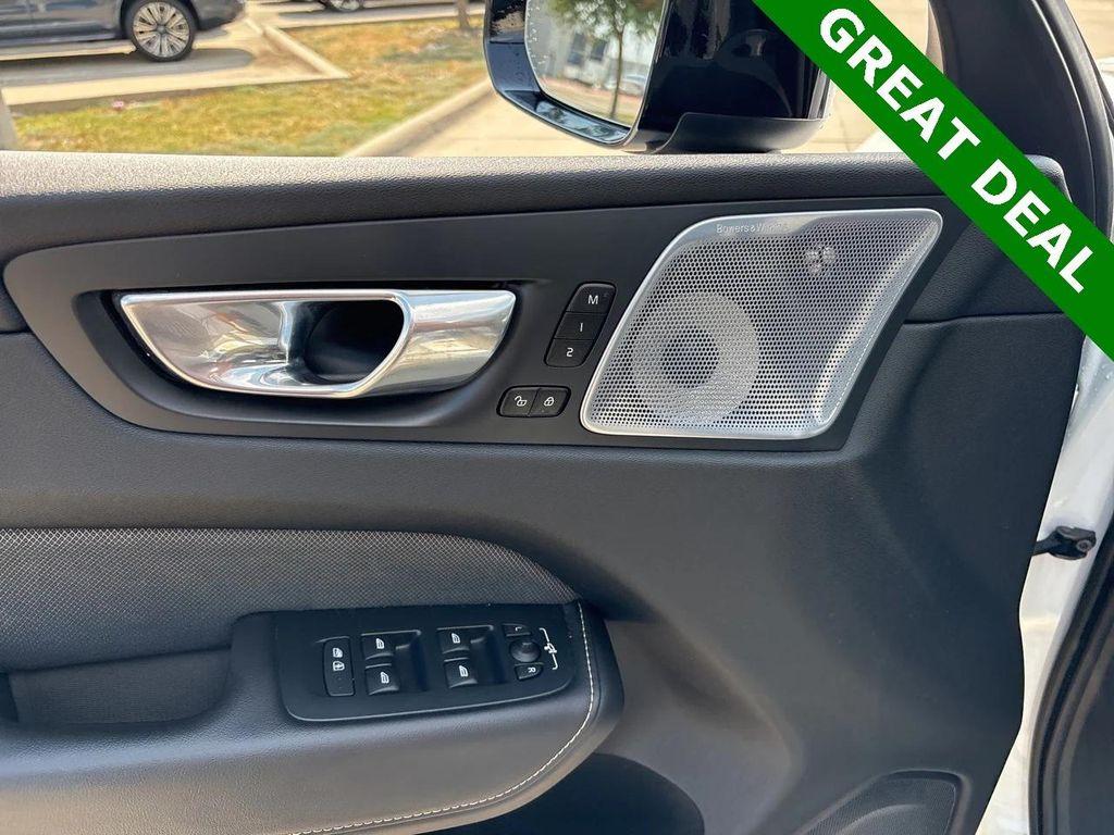 used 2022 Volvo XC60 Recharge Plug-In Hybrid car, priced at $26,000