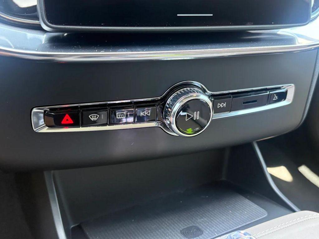 new 2026 Volvo XC90 car, priced at $79,545