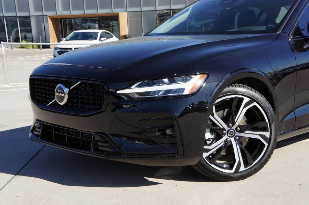 new 2024 Volvo S60 car, priced at $43,575