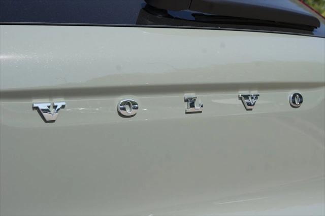 new 2025 Volvo XC40 car, priced at $49,810