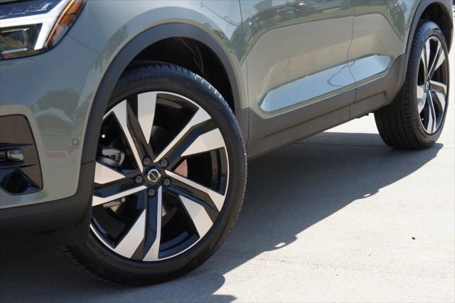 new 2025 Volvo XC40 car, priced at $49,810