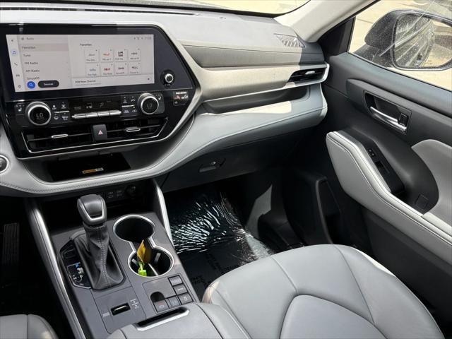 used 2024 Toyota Highlander car, priced at $39,450