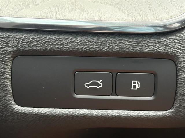 new 2025 Volvo XC60 Plug-In Hybrid car, priced at $65,510