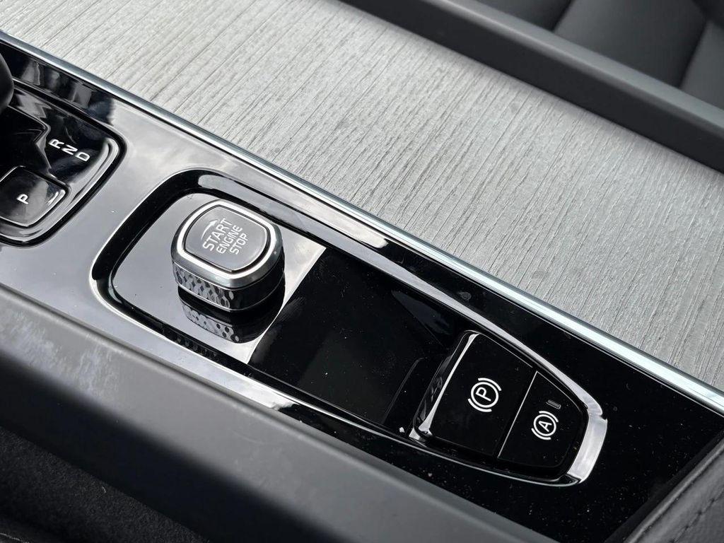 new 2025 Volvo XC60 Plug-In Hybrid car, priced at $65,510