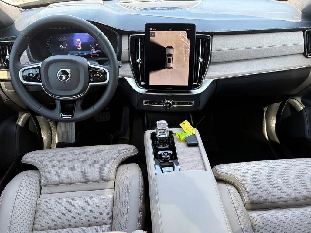 new 2026 Volvo XC90 Plug-In Hybrid car, priced at $85,625