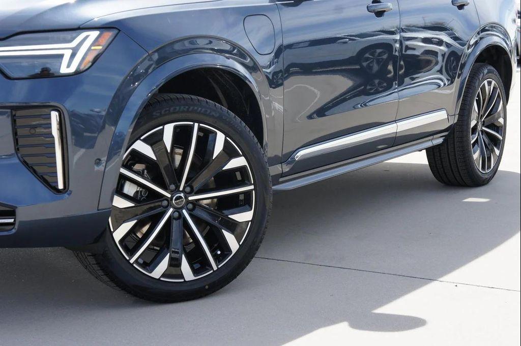 new 2025 Volvo XC90 Plug-In Hybrid car, priced at $78,805