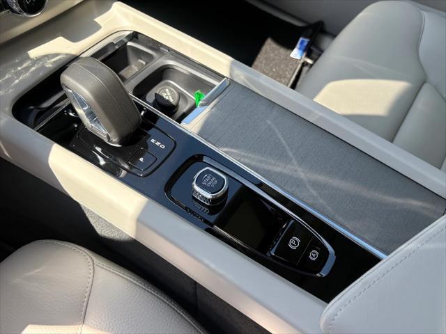 new 2025 Volvo XC60 car, priced at $51,485